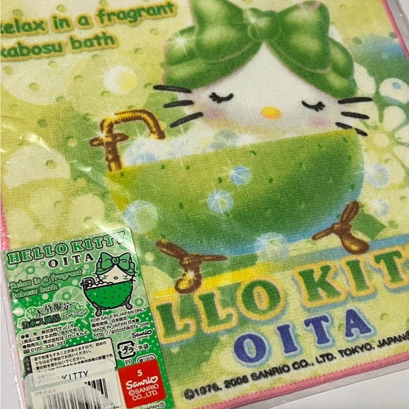 Hello Kitty 2006 Oita Japan Hand/Face Cloth - Picture 2 of 5